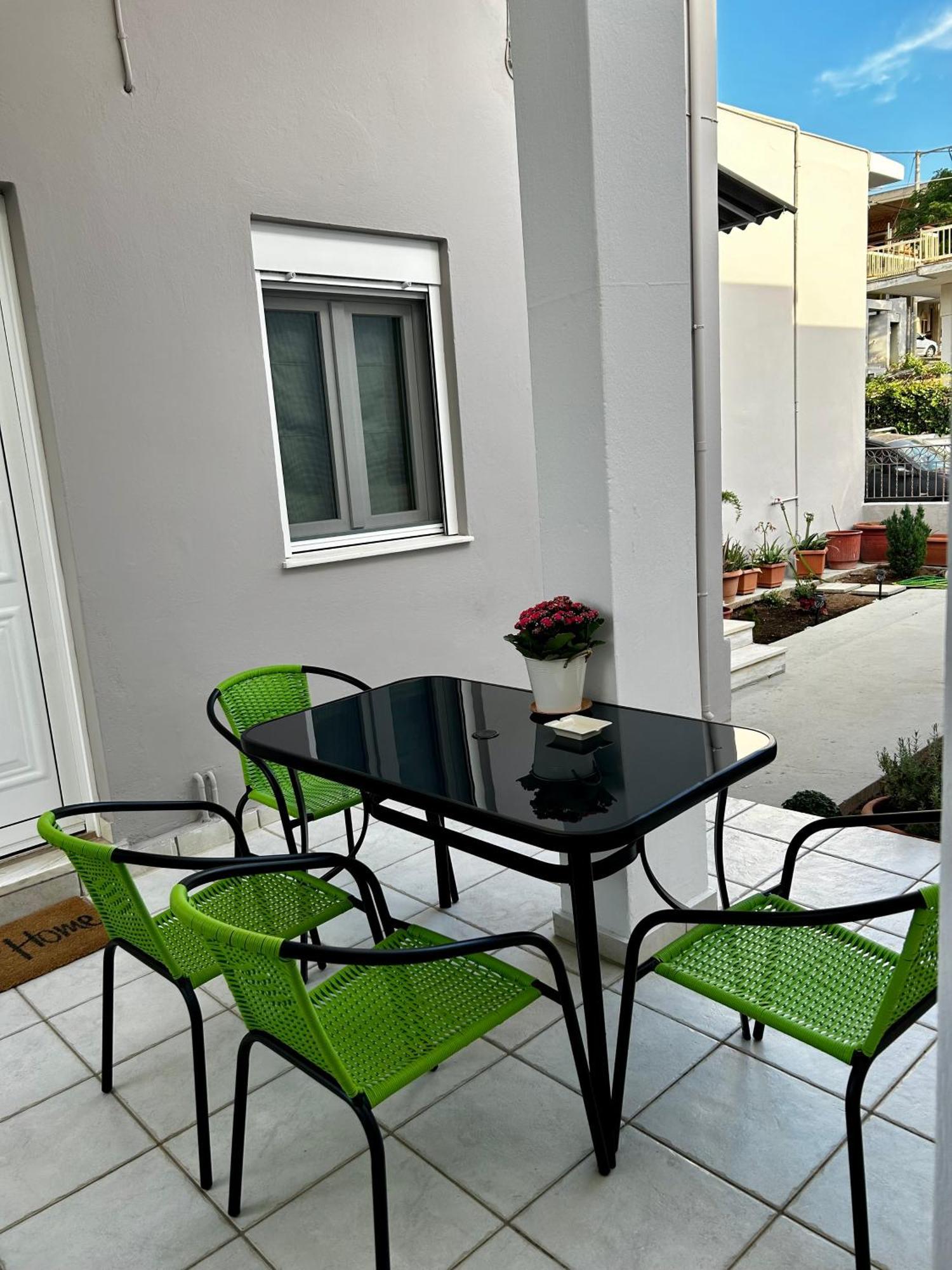 Flower House In Koropi-Near Airport Экстерьер фото