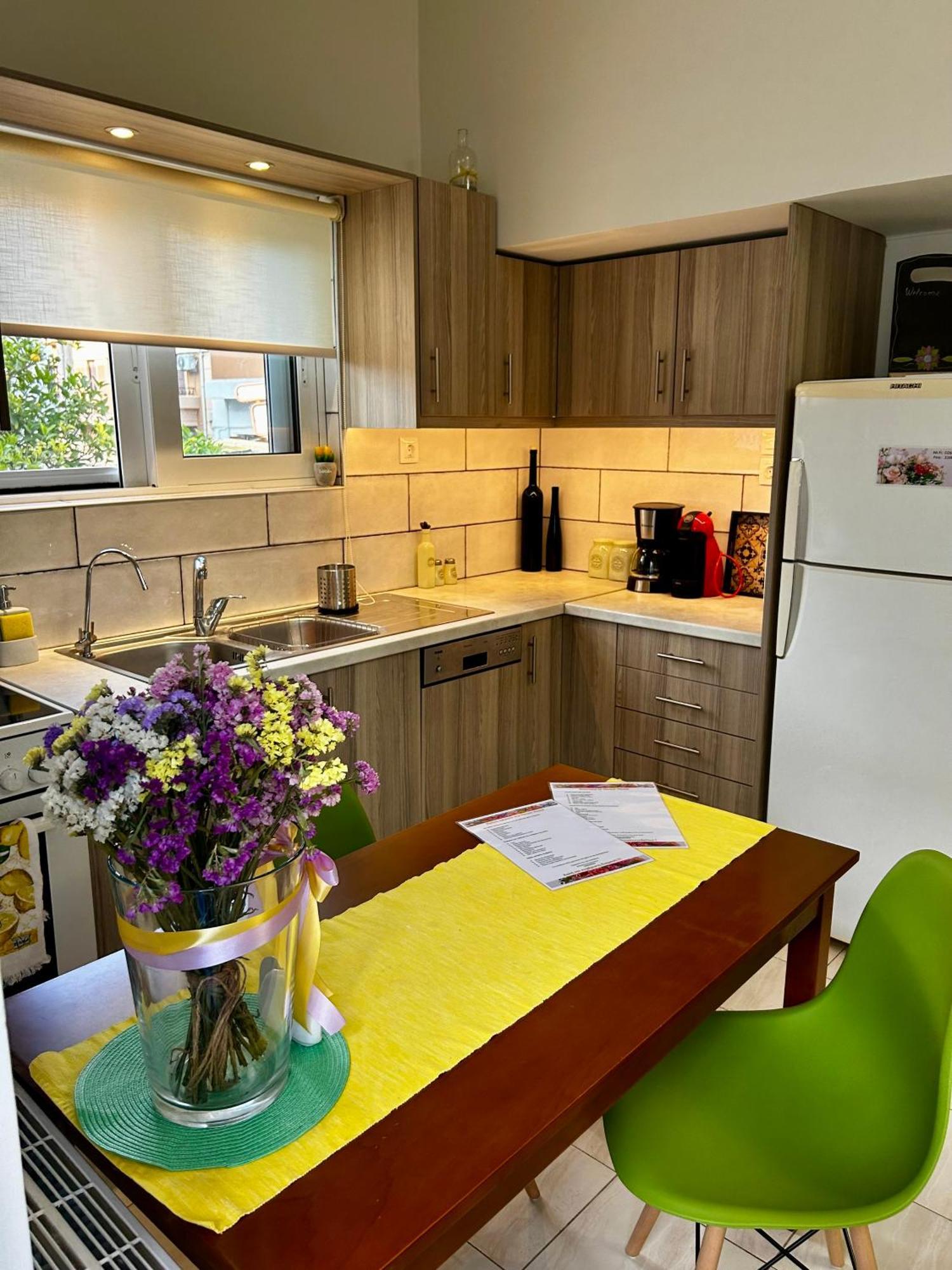 Flower House In Koropi-Near Airport Экстерьер фото